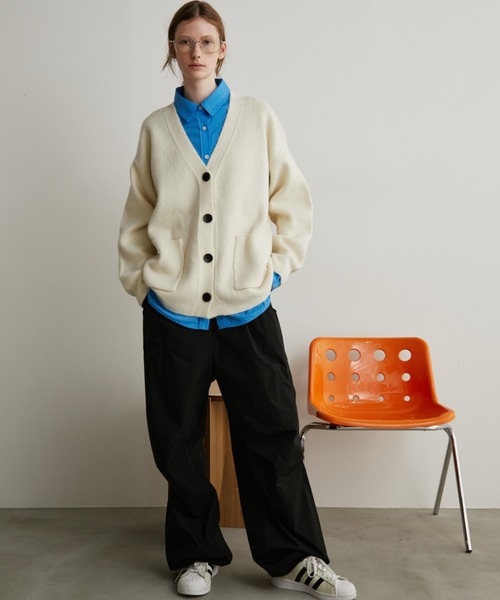 Auntie Rosa Holiday（アンティローザホリデー）の「オーバーサイズカーディガン（カーディガン/ボレロ・レディース・チャコールグレー/ブラック/ピンク/ホワイト・FREE）」の22枚目の写真