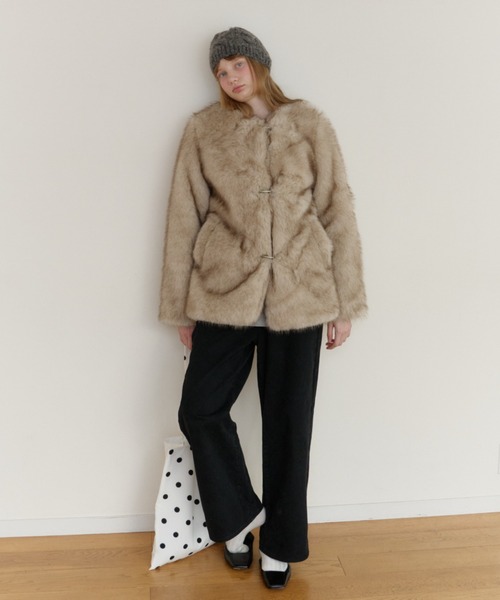 カラーレススムースファーコート GIUNON（ジウノン）の「collarless smooth fur coat / カラーレス