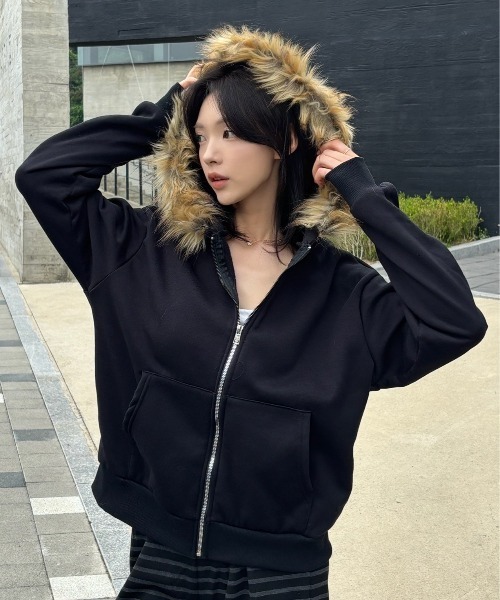 Vini(ヴィニ)の「裏起毛ジップアップパーカー(パーカー・レディース・ブラック×ブラック/ブラック/グレー・MEDIUM)」の1枚目の写真