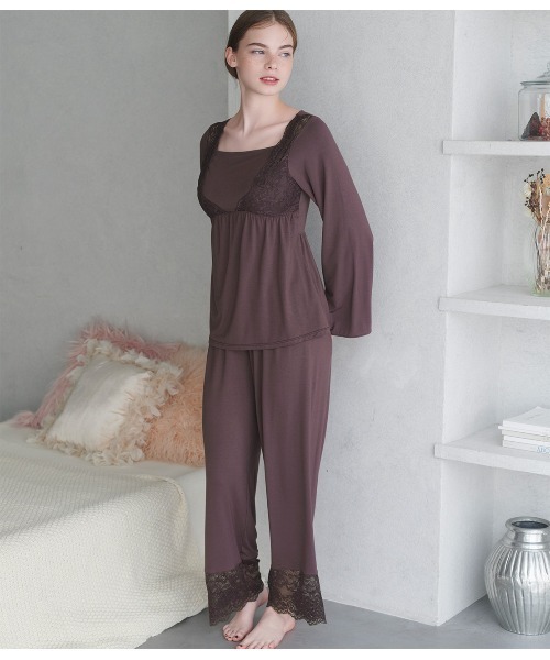 PEACH JOHN（ピーチジョン）の「ナイトブラ内蔵ＨＡＲＡマキパジャマ（長袖）（ルームウェア/パジャマ・レディース・ブラウン/ピンクベージュ・BC65/BC70/BC75/DE65/DE70/DE75）」の3枚目の写真