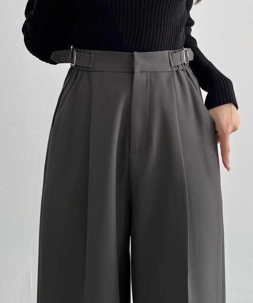 CENEA(セネア)の「サイドベルトワイドストレートパンツ(スラックス・レディース・ダークグレー/ブラック/アイボリー・SMALL/MEDIUM/LARGE)」の6枚目の写真