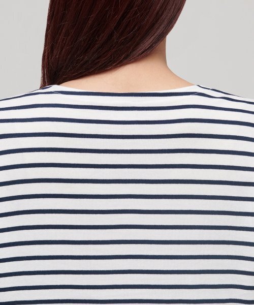 MUSINSA STANDARD WOMAN（ムシンサスタンダードウーマン）の「ウィメンズストライプボートネック長袖Tシャツ[アイボリー/ネイビー]（Tシャツ/カットソー・レディース・その他・X-SMALL/SMALL/MEDIUM/LARGE）」の5枚目の写真