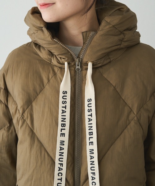 リサイクルダウンジップアップフードジャケット（ダウンジャケット