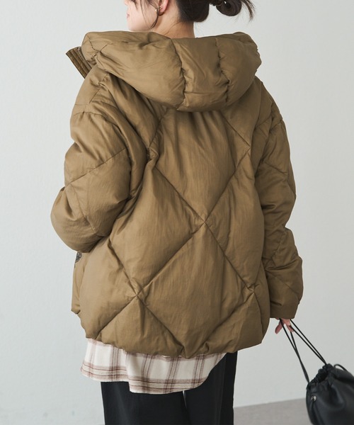 リサイクルダウンジップアップフードジャケット（ダウンジャケット