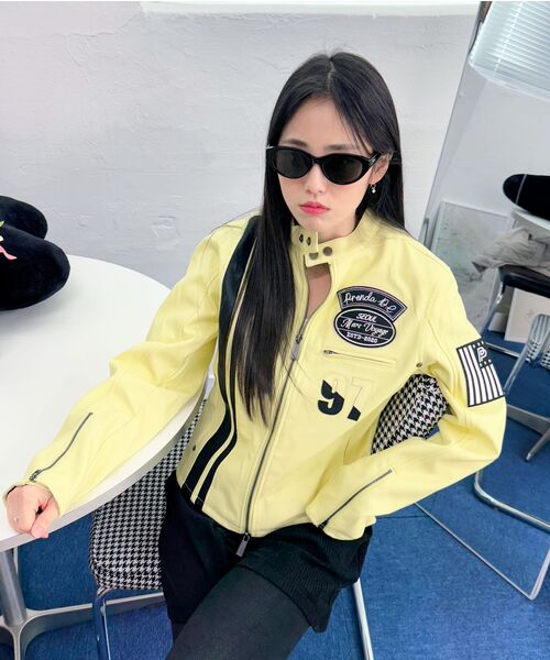 PRENDA(プレンダ)の「VOYAGE FUAX LEATHER JACKET LIGHT YELLOW(ライダースジャケット・レディース・その他・FREE)」の2枚目の写真