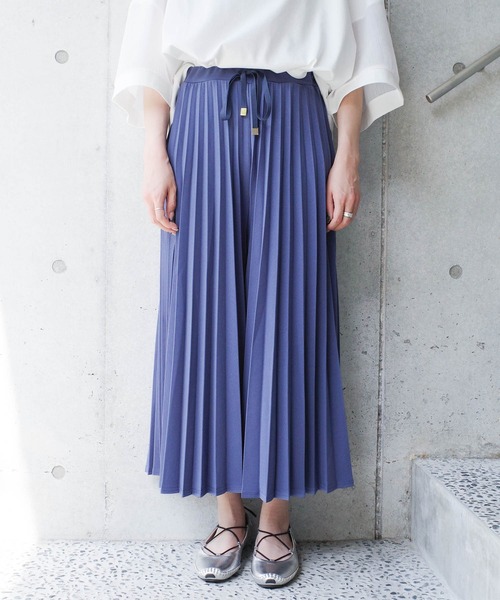 SWITCH BY ARCH(スイッチバイアーチ)の「《SWITCH by ARCH》ACCORDION PLEATS SKIRTPANTS(その他パンツ・レディース・キャメル/グレイッシュブルー・FREE)」の2枚目の写真