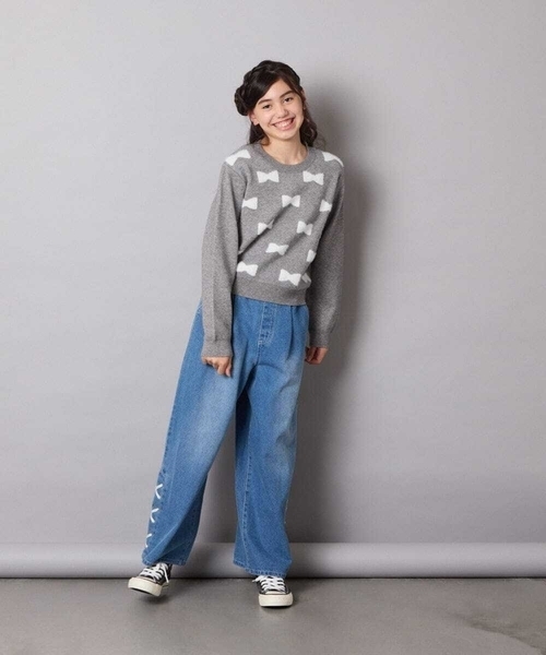 a.v.v（アーヴェヴェ）の「[120-160]【肌触りの良いもっちり素材/フェザーヤーンリボン/クロップド丈】リボンジャガードニット（ニット/セーター・キッズ・ダークインディゴブルー/ブラウン/ライトグレー・120/150/140/160/130）」の4枚目の写真