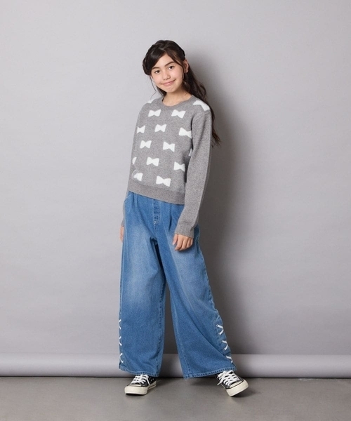 a.v.v（アーヴェヴェ）の「[120-160]【肌触りの良いもっちり素材/フェザーヤーンリボン/クロップド丈】リボンジャガードニット（ニット/セーター・キッズ・ダークインディゴブルー/ブラウン/ライトグレー・120/150/140/160/130）」の5枚目の写真