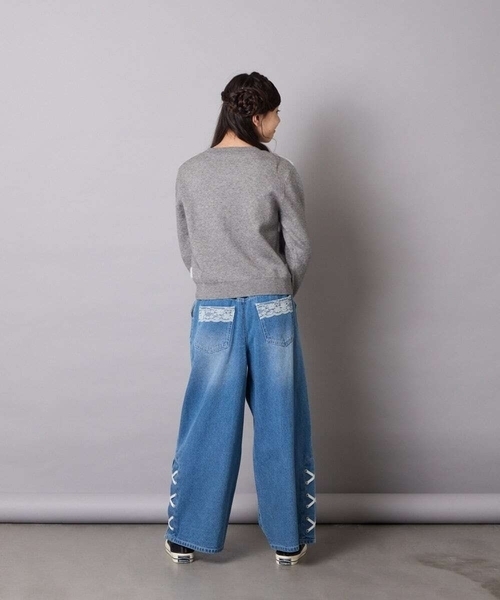 a.v.v（アーヴェヴェ）の「[120-160]【肌触りの良いもっちり素材/フェザーヤーンリボン/クロップド丈】リボンジャガードニット（ニット/セーター・キッズ・ダークインディゴブルー/ブラウン/ライトグレー・120/150/140/160/130）」の9枚目の写真