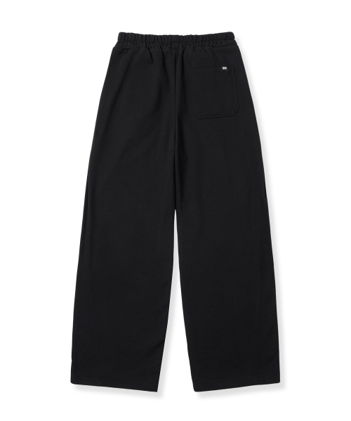 BROWNBREATH（ブラウンブレス）の「TAG TWO TUCK WIDE SWEAT PANTS - BLACK（スウェットパンツ・レディース・その他・SMALL/MEDIUM/LARGE/X-LARGE/2XL）」の2枚目の写真
