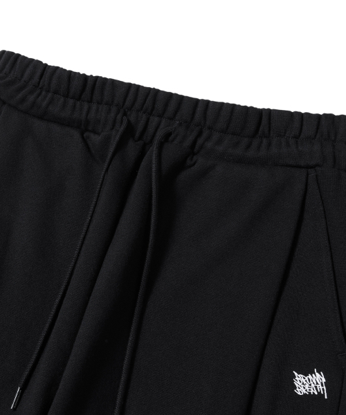 BROWNBREATH（ブラウンブレス）の「TAG TWO TUCK WIDE SWEAT PANTS - BLACK（スウェットパンツ・レディース・その他・SMALL/MEDIUM/LARGE/X-LARGE/2XL）」の3枚目の写真