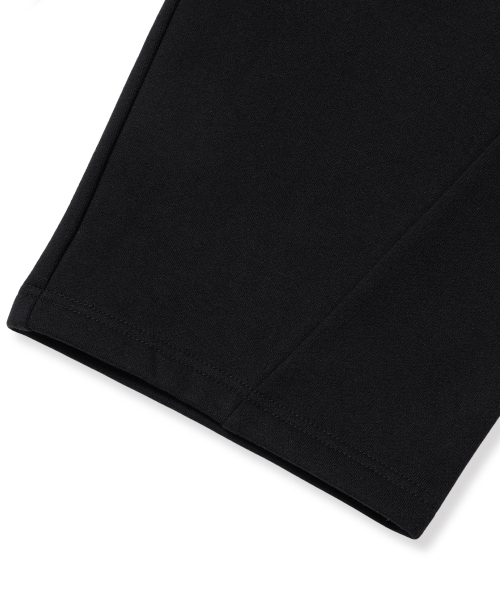 BROWNBREATH（ブラウンブレス）の「TAG TWO TUCK WIDE SWEAT PANTS - BLACK（スウェットパンツ・レディース・その他・SMALL/MEDIUM/LARGE/X-LARGE/2XL）」の6枚目の写真