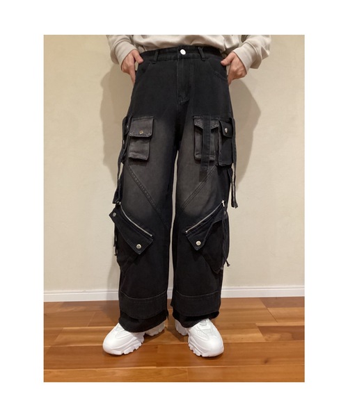Bling Leads(ブリングリーズ)の「【Blss】【Bling Leads】デザインカーゴデニムパンツ(デニムパンツ・メンズ・ブラック・FREE)」の4枚目の写真