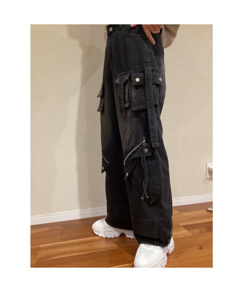 Bling Leads(ブリングリーズ)の「【Blss】【Bling Leads】デザインカーゴデニムパンツ(デニムパンツ・メンズ・ブラック・FREE)」の3枚目の写真