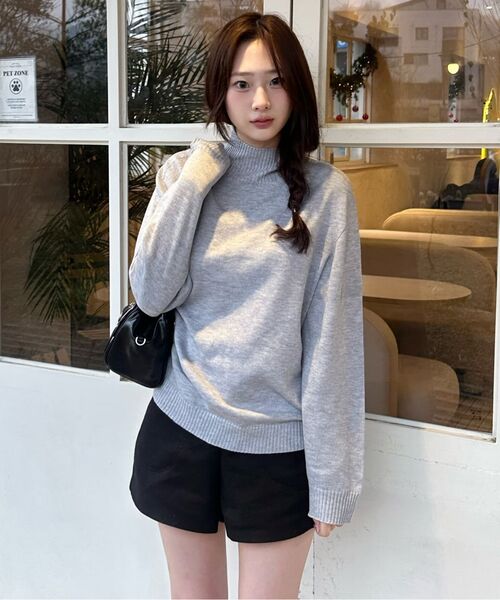 MICANE(ミケーネ)の「ネビュラウールホルガーメントポーラニット(ニット/セーター・レディース・グレー/ブラック・SMALL/MEDIUM/LARGE/X-LARGE)」の15枚目の写真