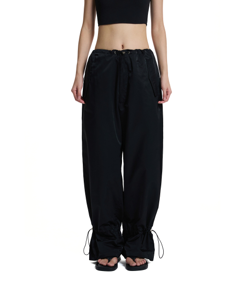TRUNK PROJECT(トランクプロジェクト)の「ドローストリングアンクルパンツ_ブラック(その他パンツ・レディース・ブラック・SMALL)」の1枚目の写真
