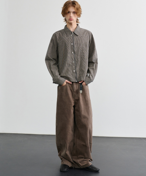 NOUN(ノウン)の「wide curved denim pants (brown)(デニムパンツ・メンズ・その他・0/1/2)」の5枚目の写真