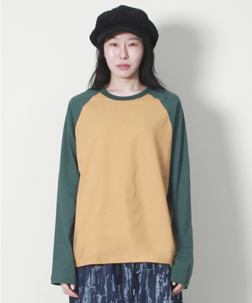 DEMARC(ドゥマーク)の「ルーズフィットカラーミックスラグランTシャツカーキ&マスタード(Tシャツ/カットソー・レディース・その他・MEDIUM/LARGE)」の2枚目の写真