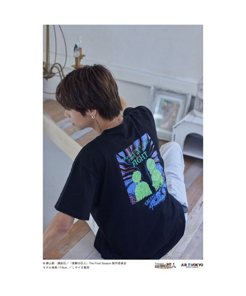 AIR TWOKYO(エアトゥーキョー)の「TVアニメ『進撃の巨人』 The Final Season 完結編 (前編)イラストTシャツ5(戦え)(Tシャツ/カットソー・レディース・ブラック・XX-LARGE/X-LARGE/LARGE/MEDIUM/SMALL)」の3枚目の写真