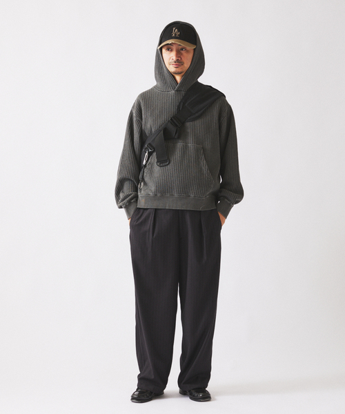 JOURNAL STANDARD relume（ジャーナルスタンダード　レリューム）の「ガーメントダイ ビッグワッフル パーカー（パーカー・メンズ・アイボリー/ライトグリーン/ブラックミックス・LARGE/MEDIUM）」の5枚目の写真