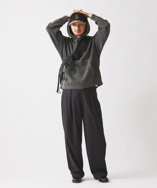 JOURNAL STANDARD relume（ジャーナルスタンダード　レリューム）の「ガーメントダイ ビッグワッフル パーカー（パーカー・メンズ・アイボリー/ライトグリーン/ブラックミックス・LARGE/MEDIUM）」の9枚目の写真