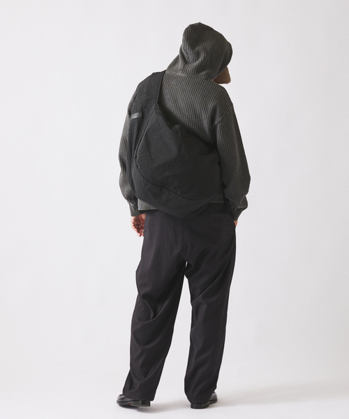 JOURNAL STANDARD relume（ジャーナルスタンダード　レリューム）の「ガーメントダイ ビッグワッフル パーカー（パーカー・メンズ・アイボリー/ライトグリーン/ブラックミックス・LARGE/MEDIUM）」の10枚目の写真