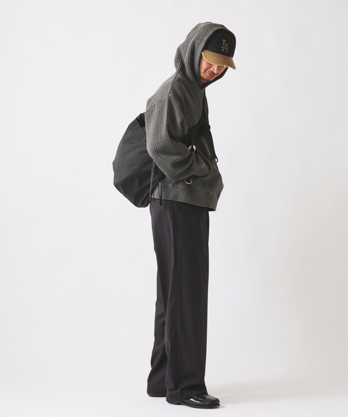 JOURNAL STANDARD relume（ジャーナルスタンダード　レリューム）の「ガーメントダイ ビッグワッフル パーカー（パーカー・メンズ・アイボリー/ライトグリーン/ブラックミックス・LARGE/MEDIUM）」の11枚目の写真