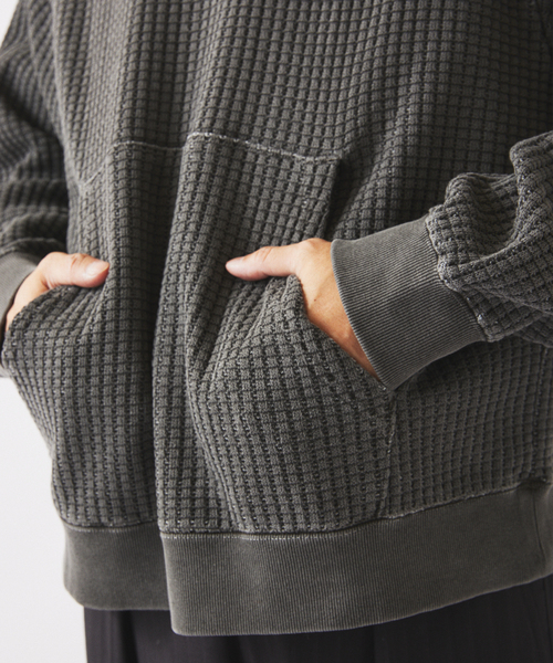 JOURNAL STANDARD relume（ジャーナルスタンダード　レリューム）の「ガーメントダイ ビッグワッフル パーカー（パーカー・メンズ・アイボリー/ライトグリーン/ブラックミックス・LARGE/MEDIUM）」の13枚目の写真