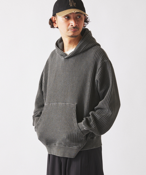 JOURNAL STANDARD relume（ジャーナルスタンダード　レリューム）の「ガーメントダイ ビッグワッフル パーカー（パーカー・メンズ・アイボリー/ライトグリーン/ブラックミックス・LARGE/MEDIUM）」の14枚目の写真