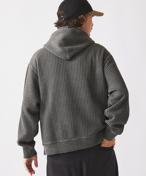 JOURNAL STANDARD relume（ジャーナルスタンダード　レリューム）の「ガーメントダイ ビッグワッフル パーカー（パーカー・メンズ・アイボリー/ライトグリーン/ブラックミックス・LARGE/MEDIUM）」の16枚目の写真
