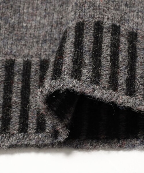 fennica（フェニカ）の「【別注】Jamieson's Knitwear / リブ ストライプ プルオーバーニット（ニット/セーター・レディース・グレー・XL(44)/L(42)/M(40)）」の3枚目の写真