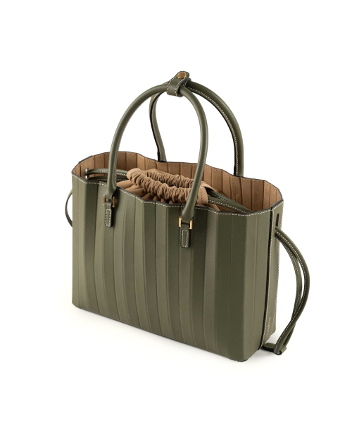 PLEATICA（プリティカ）の「Flaum Tote Bag OliveGreen（トートバッグ・レディース・その他・FREE）」の4枚目の写真