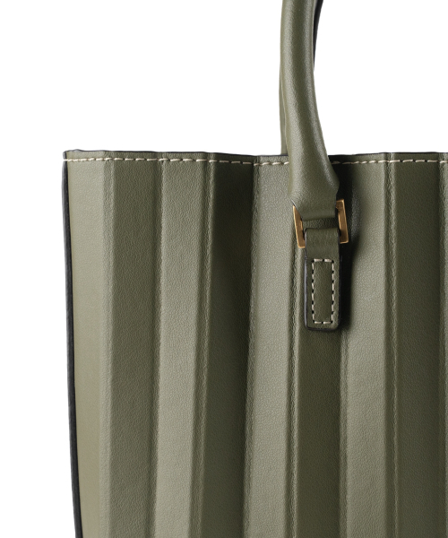 PLEATICA（プリティカ）の「Flaum Tote Bag OliveGreen（トートバッグ・レディース・その他・FREE）」の3枚目の写真