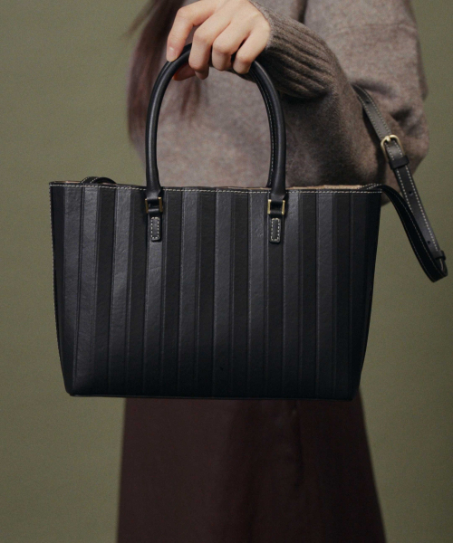 PLEATICA（プリティカ）の「Flaum Tote Bag OliveGreen（トートバッグ・レディース・その他・FREE）」の6枚目の写真