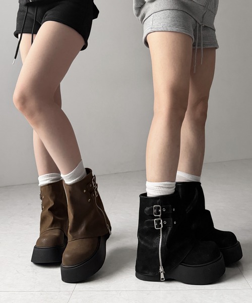 me+em select(ミームセレクト)の「【 2color 】ベルテッドヴィンテージ厚底カバーショートブーツ /belted vintage platform cover short boots(ブーツ・レディース・ブラック/ブラウン・38/39/37)」の5枚目の写真