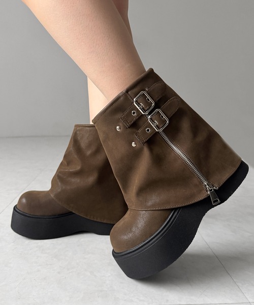 me+em select(ミームセレクト)の「【 2color 】ベルテッドヴィンテージ厚底カバーショートブーツ /belted vintage platform cover short boots(ブーツ・レディース・ブラック/ブラウン・38/39/37)」の21枚目の写真