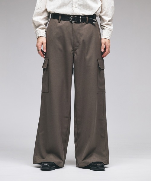 Adoon plain(アドーンプレーン)の「Wide-Leg Cargo Slacks / ワイドカーゴスラックス(スラックス・メンズ・ブラック/ブラウン・SMALL/MEDIUM/LARGE)」の4枚目の写真