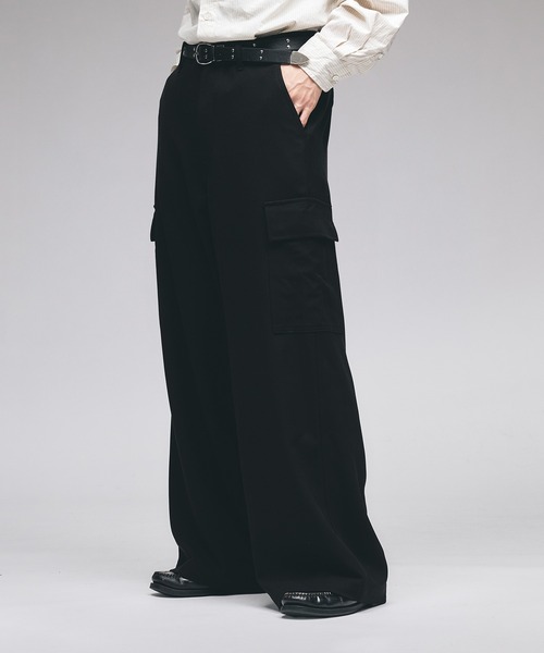 Adoon plain(アドーンプレーン)の「Wide-Leg Cargo Slacks / ワイドカーゴスラックス(スラックス・メンズ・ブラック/ブラウン・SMALL/MEDIUM/LARGE)」の16枚目の写真