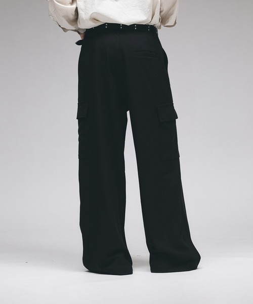 Adoon plain(アドーンプレーン)の「Wide-Leg Cargo Slacks / ワイドカーゴスラックス(スラックス・メンズ・ブラック/ブラウン・SMALL/MEDIUM/LARGE)」の19枚目の写真