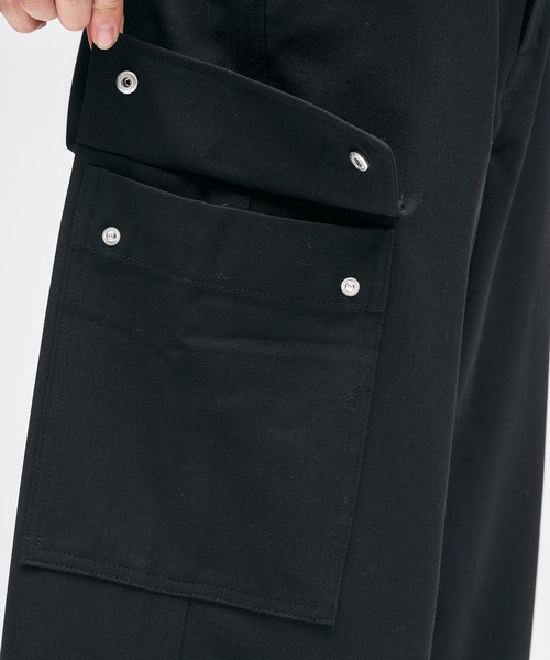 Adoon plain(アドーンプレーン)の「Wide-Leg Cargo Slacks / ワイドカーゴスラックス(スラックス・メンズ・ブラック/ブラウン・SMALL/MEDIUM/LARGE)」の22枚目の写真
