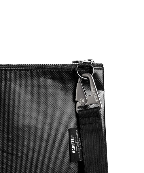 KANEITEI（カネイテイ）の「TIGER FLAT POUCH XL (BLACK) / UPCYCLED（クラッチバッグ・メンズ・その他・FREE）」の4枚目の写真