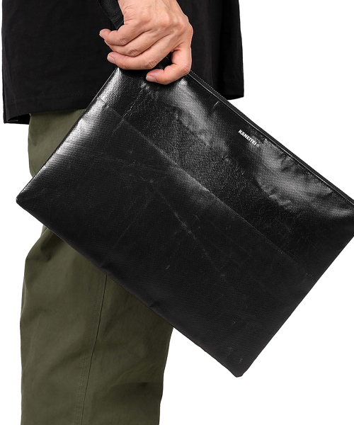 KANEITEI（カネイテイ）の「TIGER FLAT POUCH XL (BLACK) / UPCYCLED（クラッチバッグ・メンズ・その他・FREE）」の8枚目の写真