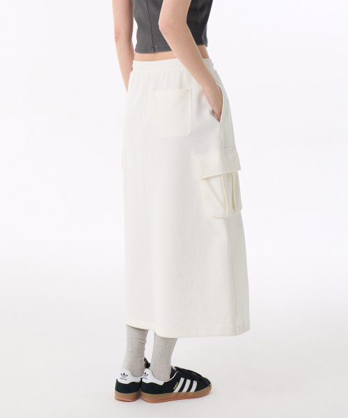 MUSINSA STANDARD WOMAN（ムシンサスタンダードウーマン）の「ウィメンズフラットテリースウェットカーゴロングスカート[クリーム]（スカート・レディース・その他・SMALL/MEDIUM/LARGE/X-SMALL）」の2枚目の写真