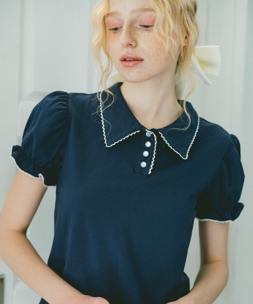 idem（イデム）の「lace piping polo shirt / レースデザインポロシャツ（ポロシャツ・レディース・ネイビー/アイボリー・FREE）」の2枚目の写真