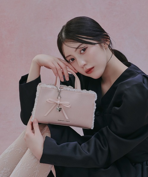 CHARLES & KEITH（チャールズ & キース）の「Raina レイナ レース