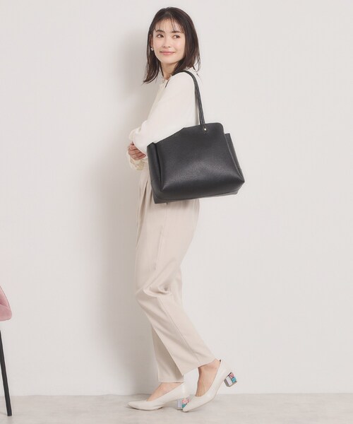 ITS'DEMO（イッツデモ）の「＜楽もち＞軽量PU三層A4トート（トートバッグ・レディース・ライトグレー/ブラウン系/ブラック・00）」の16枚目の写真