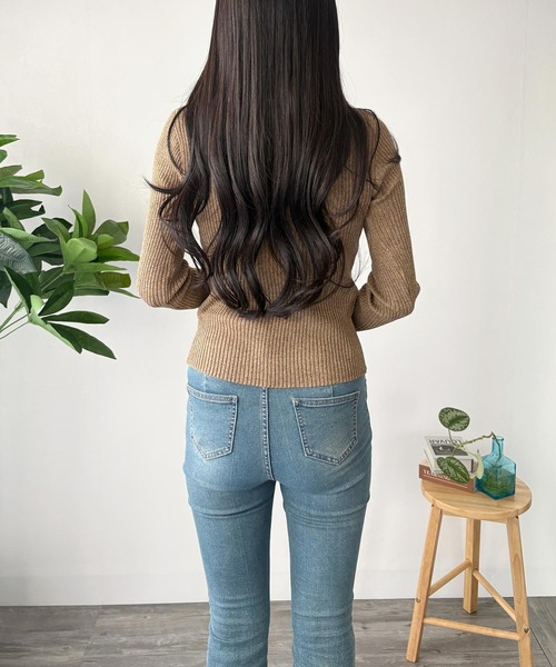 Amulet（アミュレット）の「きゅっと閉めても開けてもサマになる◎配色ハーフジップリブニット（ニット/セーター・レディース・グレー/ブラウン/アイボリー・FREE）」の15枚目の写真