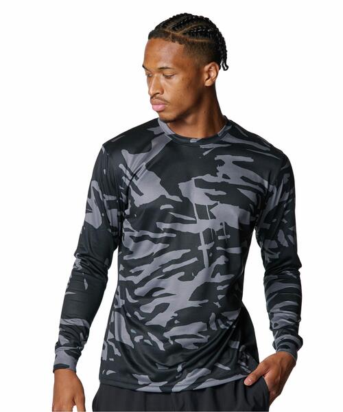 UNDER ARMOUR(アンダーアーマー)の「UAテック ノベルティ ロングスリーブ クルーネック Tシャツ(ベースボール/メンズ)(Tシャツ/カットソー・メンズ・ブラック・M/S/L/XL/3XL/2XL)」の1枚目の写真