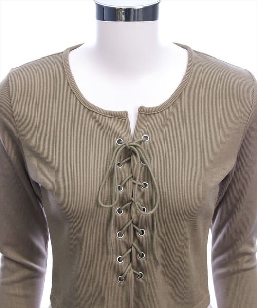 clear（クリア）の「フロントスピンドルリブカットソー［大人 カジュアル 着回し力抜群］（Tシャツ/カットソー・レディース・グレイッシュベージュ/アイボリー/ブラック/レッド/ネイビー/グレー・F）」の18枚目の写真