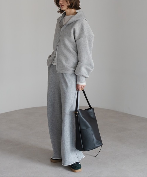 Bonjour Sagan（ボンジュールサガン）の「ダンボールジップパーカー（パーカー・レディース・ライトベージュ/ライトグレー・FREE）」の9枚目の写真